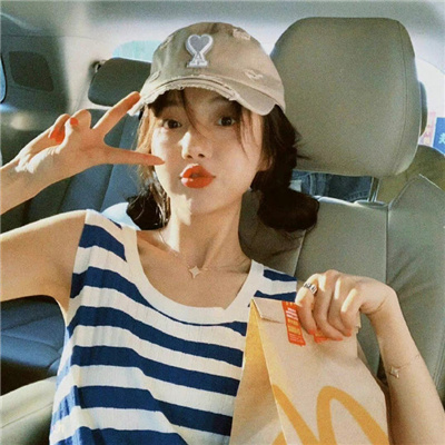塔城伴游女生铎忆柏的资料