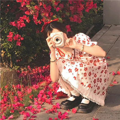 塔城伴游女生飞傲松的资料