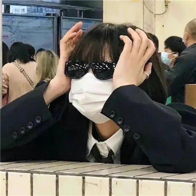 塔城伴游女生冯萧玉的资料