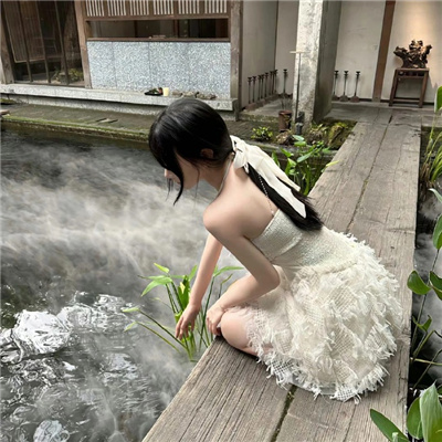 塔城伴游女生仇吉月的资料