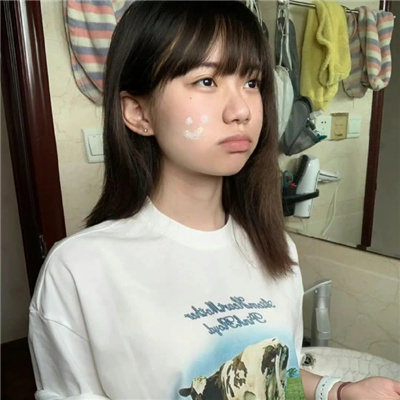 塔城伴游女生符皓月的资料